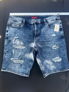 GUESS Men’s Distressed Light Blue Denim Shorts SZ 38